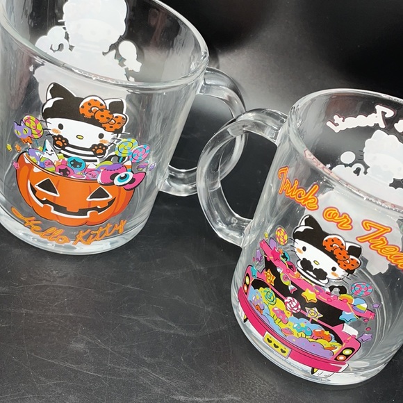 (2) Hello Kitty Halloween Clear mugs/coffee cups - Picture 3 of 3